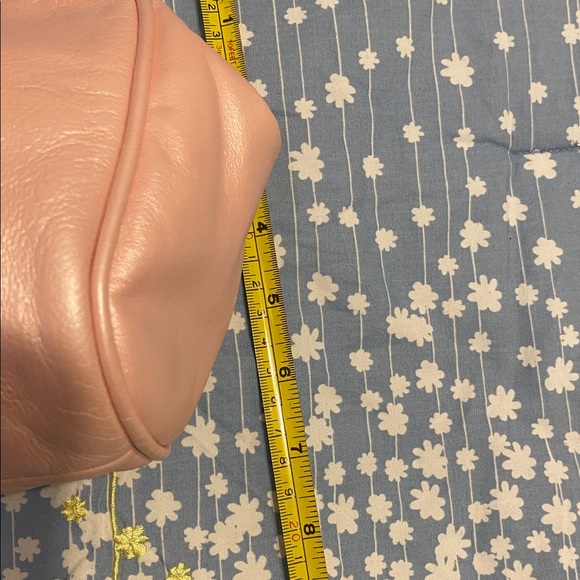 Soft Pink Women's Leather Top-Handle Bag, purse looks new except under flap - Picture 7 of 12